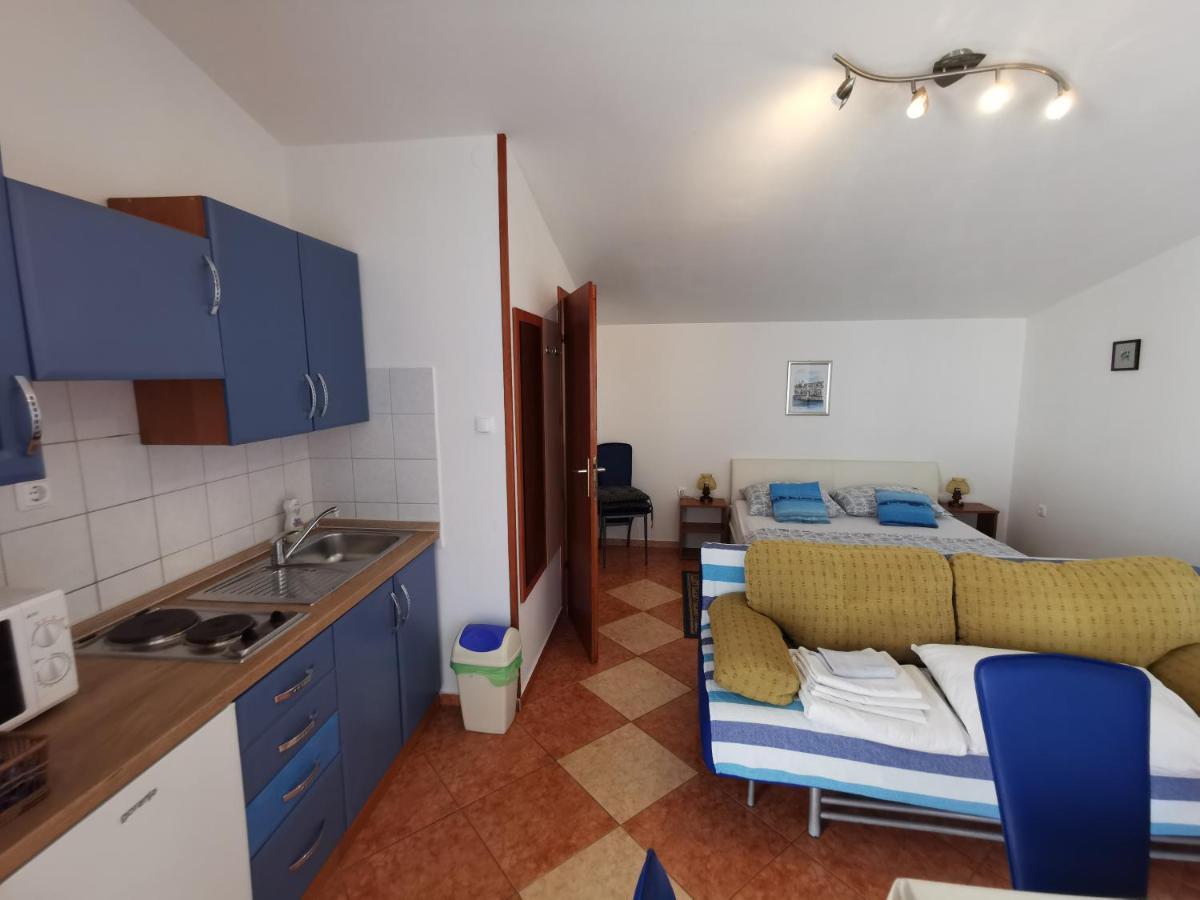 Studio Apartments Jasminka Selce Eksteriør bilde